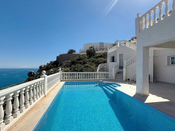 Image No.1-4 Bed Villa for sale