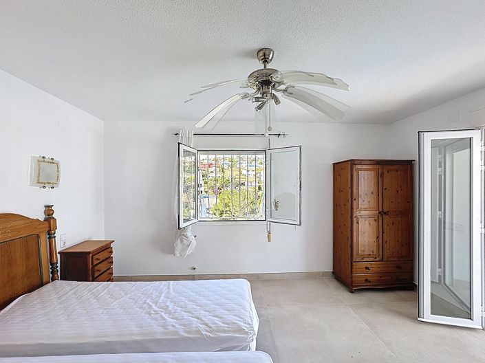 Image No.35-4 Bed Villa for sale