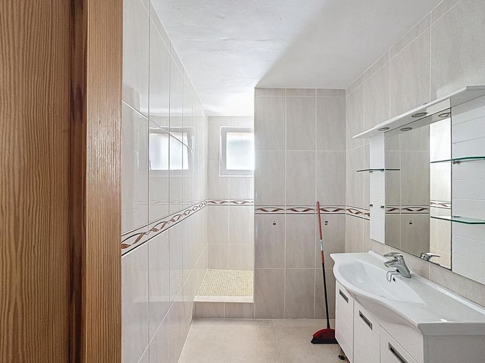 Image No.40-4 Bed Villa for sale