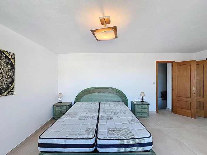 Image No.42-4 Bed Villa for sale