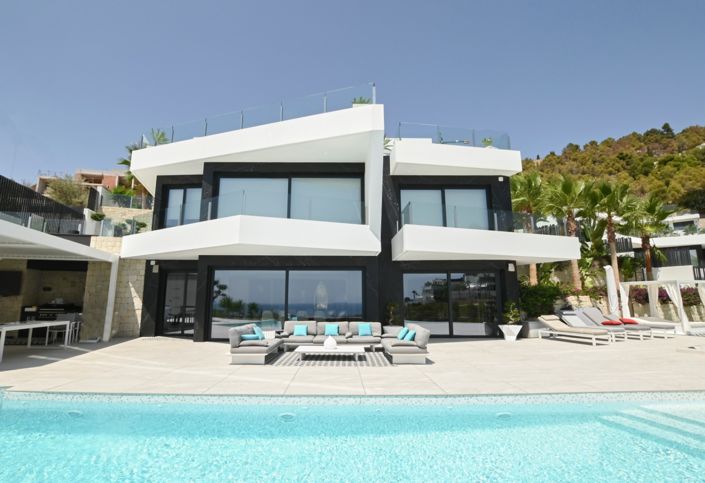 Image No.1-5 Bed Villa for sale