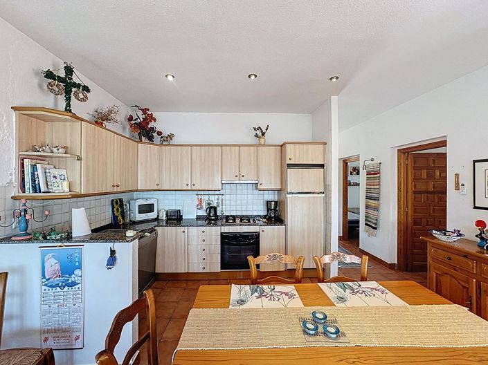 Image No.18-4 Bed Villa for sale