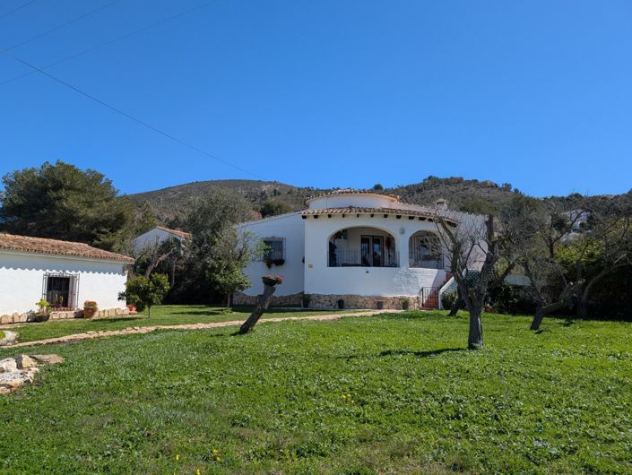 Image No.1-2 Bed Villa for sale