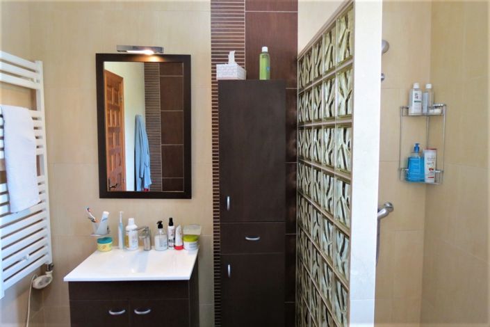 Image No.31-3 Bed Villa for sale