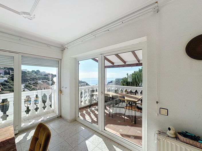 Image No.15-3 Bed Villa for sale