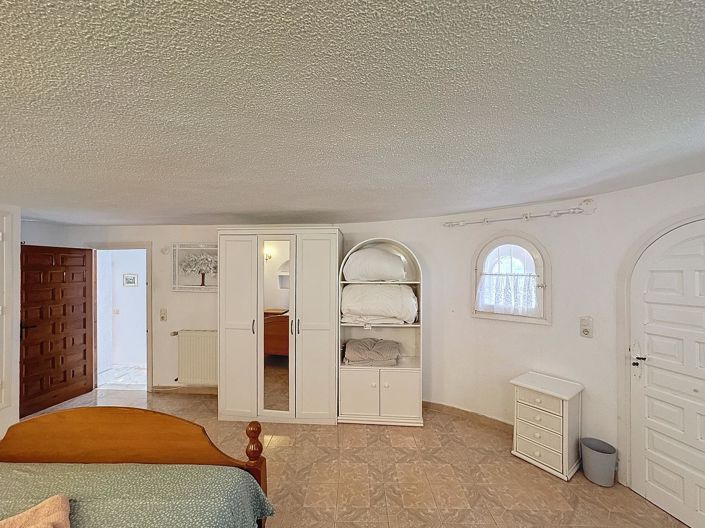 Image No.37-3 Bed Villa for sale