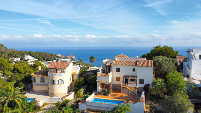 Image No.1-3 Bed Villa for sale