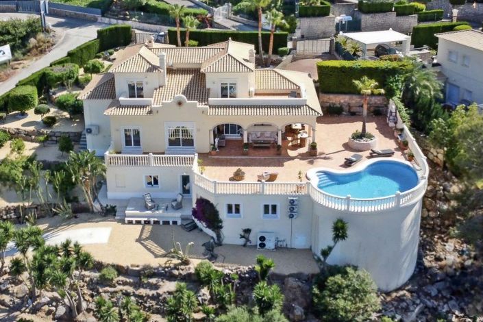 Image No.1-6 Bed Villa for sale