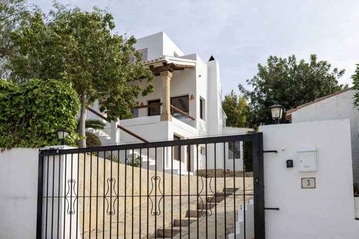 Image No.48-4 Bed Villa for sale