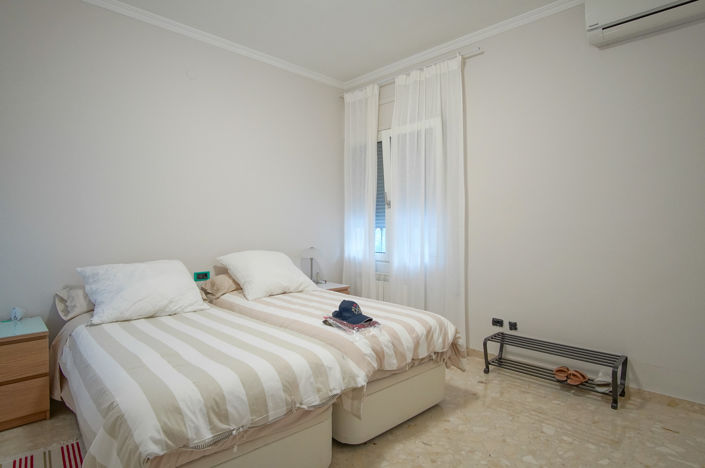 Image No.4-6 Bed Villa for sale