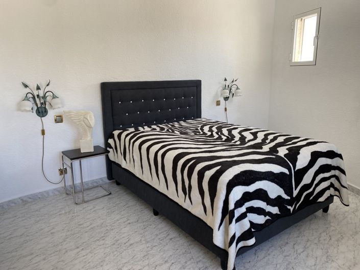 Image No.22-4 Bed Villa for sale