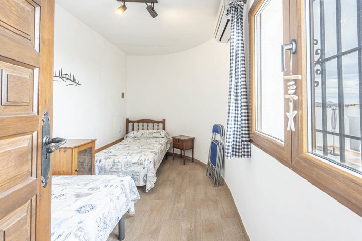 Image No.28-5 Bed Villa for sale