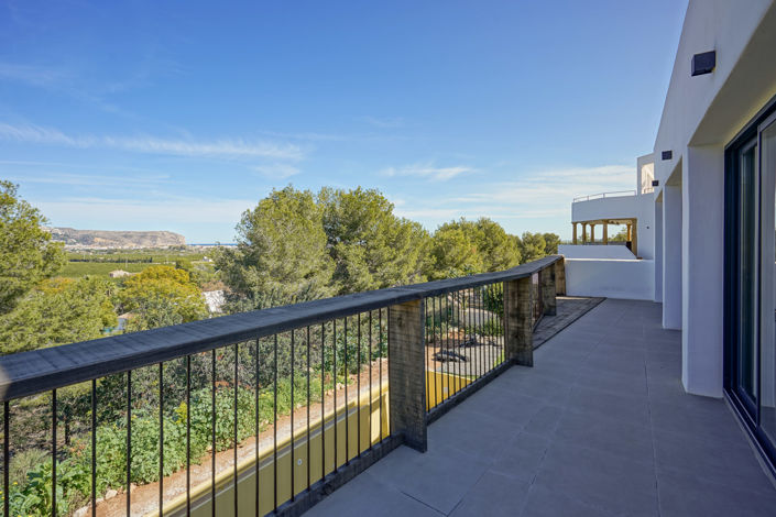 Image No.10-3 Bed Villa for sale