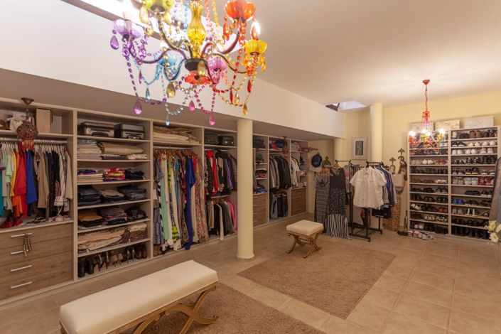 Image No.25-5 Bed Villa for sale