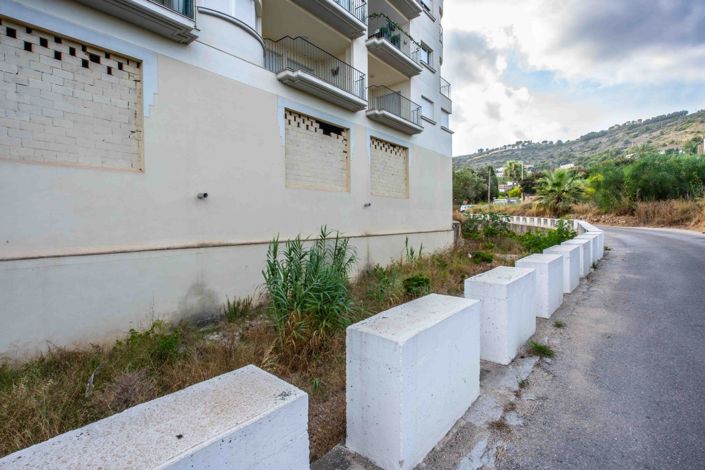 Image No.3-Commercial for sale