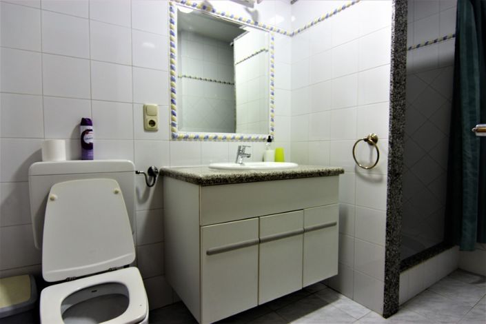 Image No.46-8 Bed Villa for sale