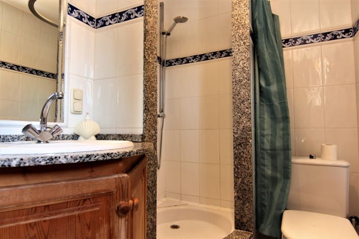 Image No.48-8 Bed Villa for sale