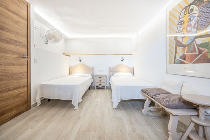 Image No.36-6 Bed Villa for sale