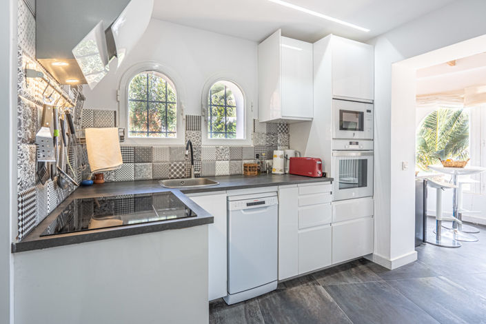 Image No.6-6 Bed Villa for sale