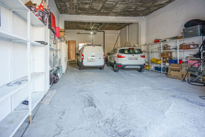 Image No.17-4 Bed Townhouse for sale