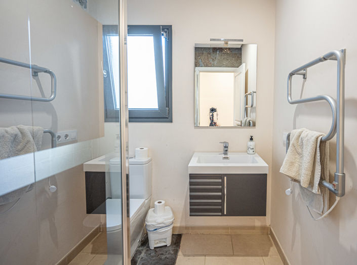 Image No.3-4 Bed Townhouse for sale