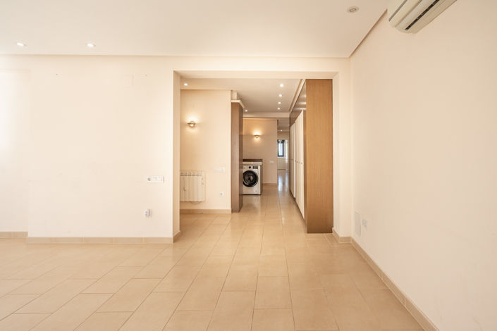 Image No.5-4 Bed Townhouse for sale