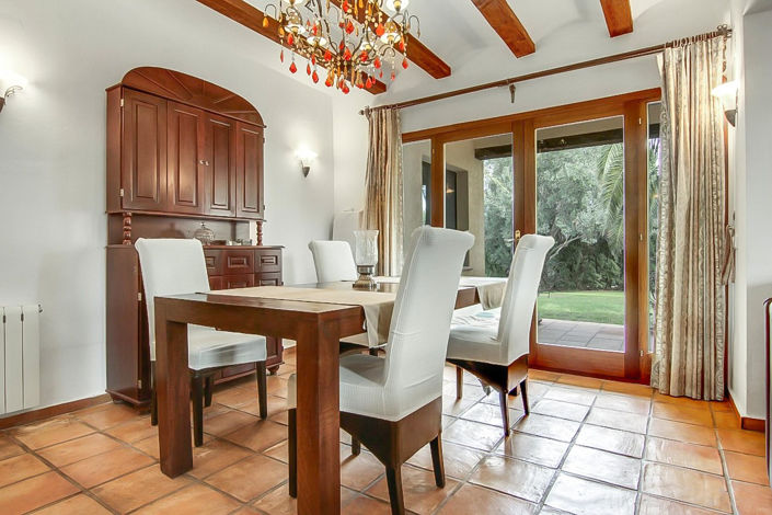 Image No.12-7 Bed Villa for sale