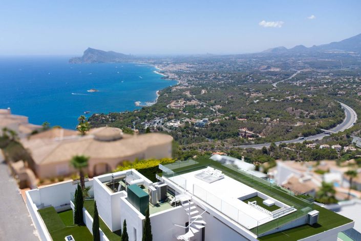Image No.1-6 Bed Villa for sale