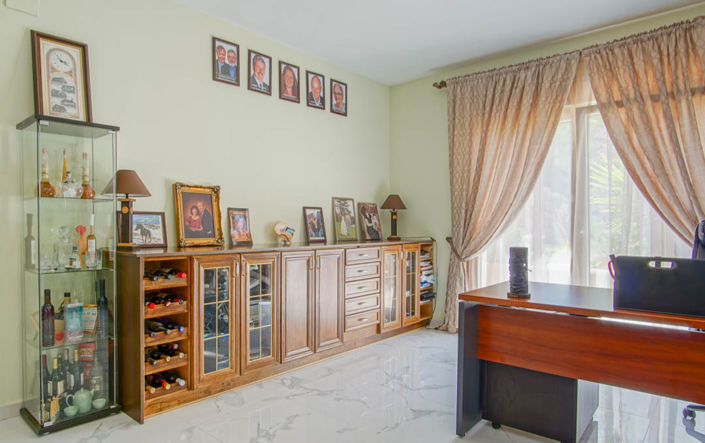 Image No.31-8 Bed Villa for sale