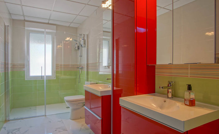 Image No.48-8 Bed Villa for sale