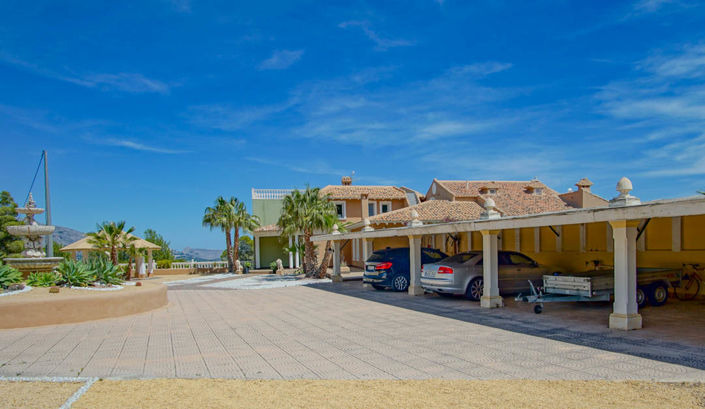 Image No.8-8 Bed Villa for sale