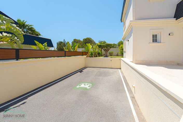 Image No.5-3 Bed Villa for sale