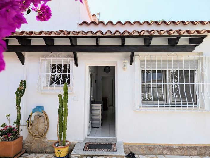 Image No.26-3 Bed Villa for sale