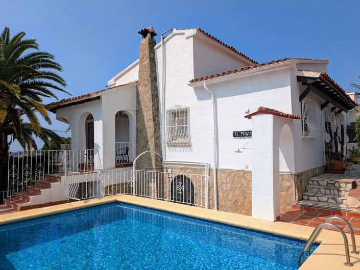 Image No.1-3 Bed Villa for sale