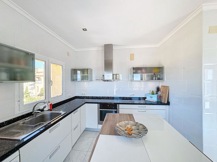 Image No.13-3 Bed Villa for sale