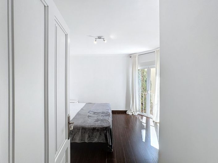 Image No.28-3 Bed Villa for sale