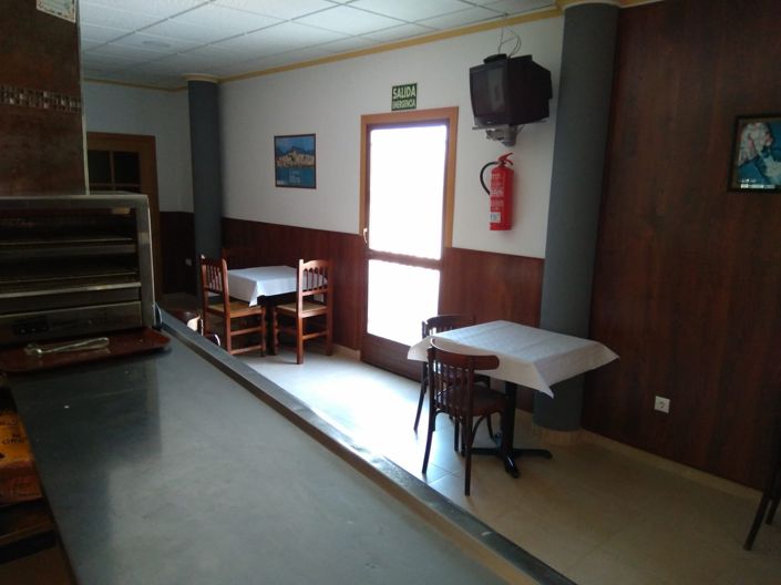 Image No.14-26 Bed Commercial for sale