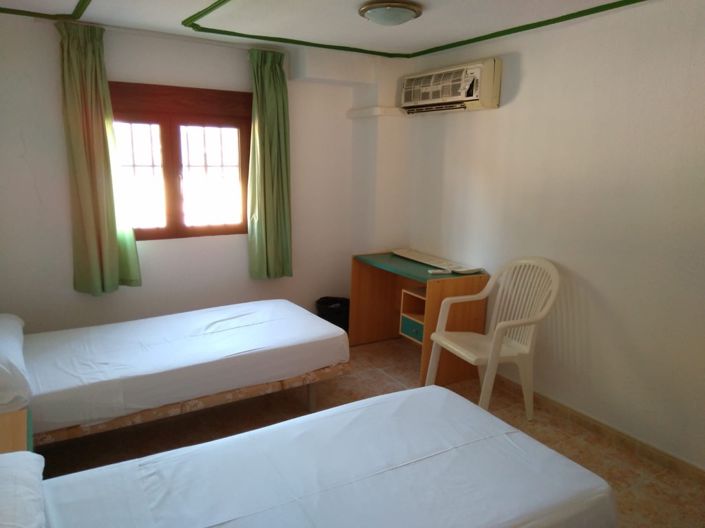 Image No.21-26 Bed Commercial for sale