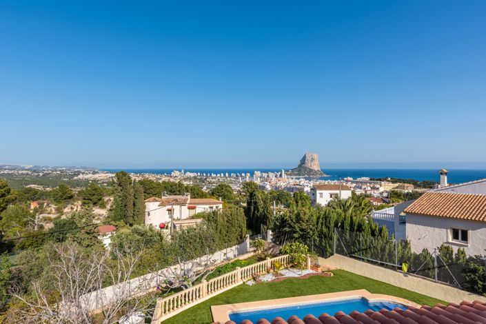 Image No.1-6 Bed Villa for sale