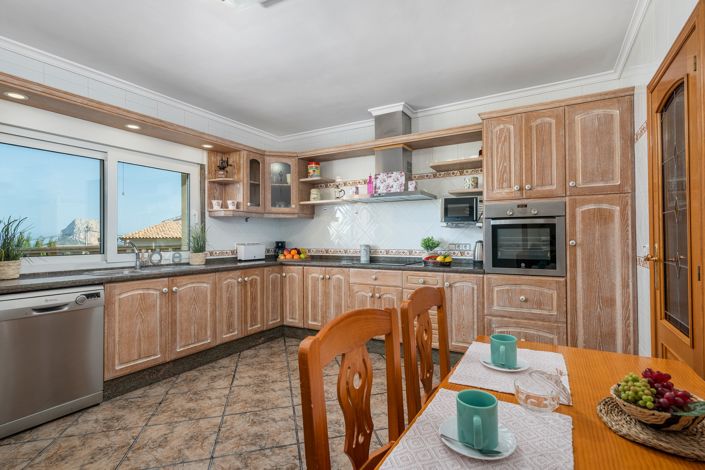 Image No.17-6 Bed Villa for sale