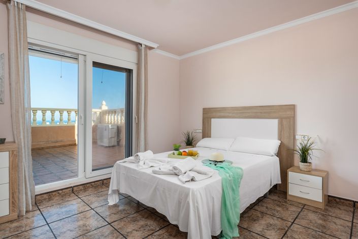 Image No.20-6 Bed Villa for sale