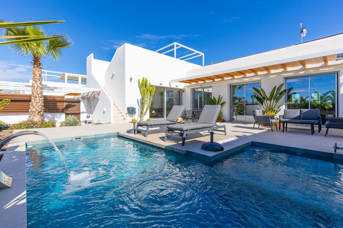Image No.1-3 Bed Villa for sale