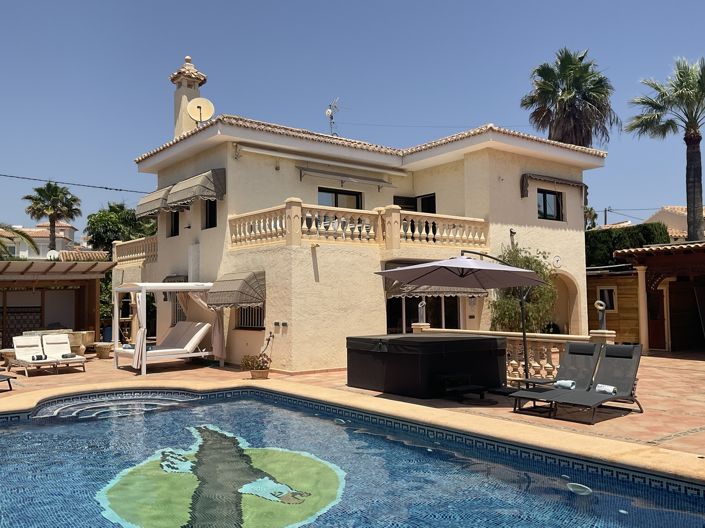 Image No.1-5 Bed Villa for sale