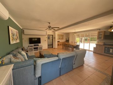 20897-villa-for-sale-in-calpe-1346079-large