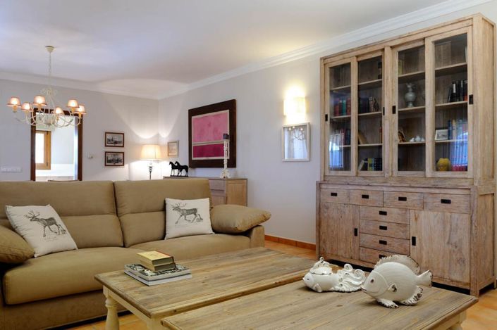 Image No.6-8 Bed Villa for sale