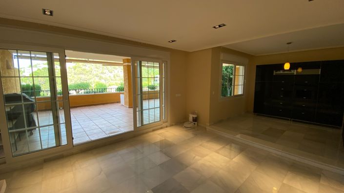 Image No.12-3 Bed Apartment for sale