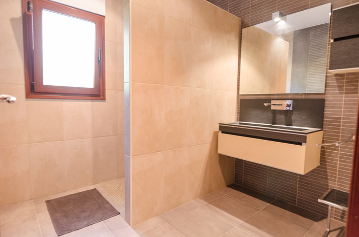 Image No.18-7 Bed Villa for sale