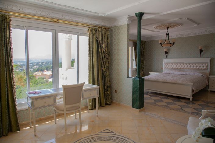 Image No.24-10 Bed Villa for sale