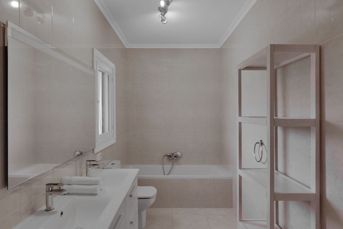 Image No.26-5 Bed Villa for sale