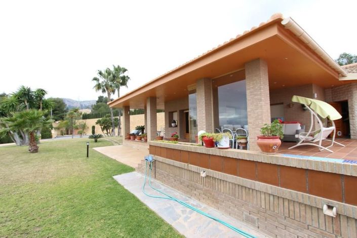 Image No.3-5 Bed Villa for sale